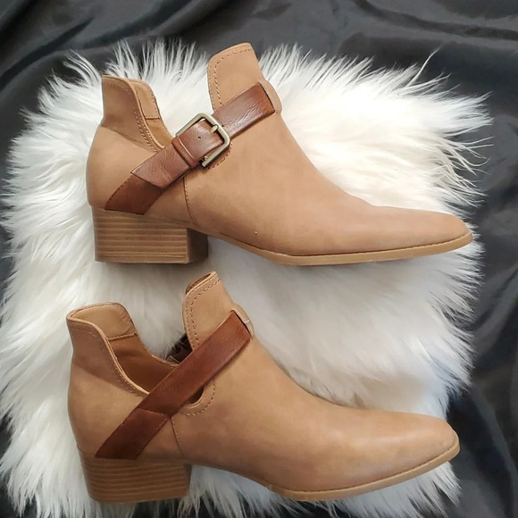 𝚆𝚘𝚗𝚍𝚎𝚛𝚕𝚢 𝚋𝚘𝚘𝚝𝚜, 𝙽𝚎𝚟𝚎𝚛 𝚠𝚘𝚛𝚗, 𝚐𝚛𝚎𝚊𝚝 𝚌𝚘𝚗𝚍𝚒𝚝𝚒𝚘𝚗! - Picture 8 of 10